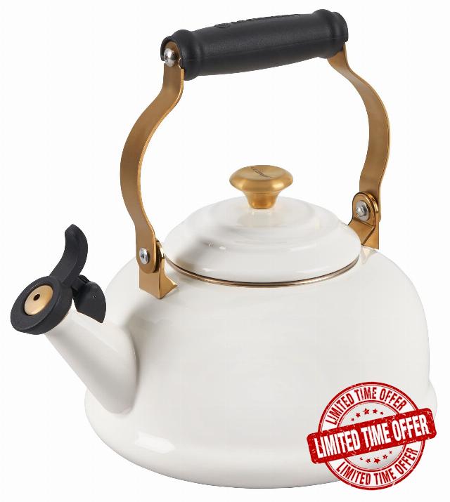 Le Creuset Noël Collection Whistling Kettle