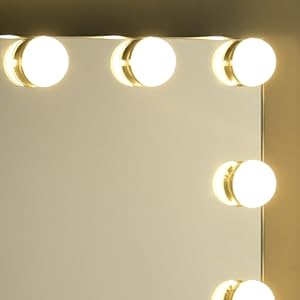 magnifying makeup mirror